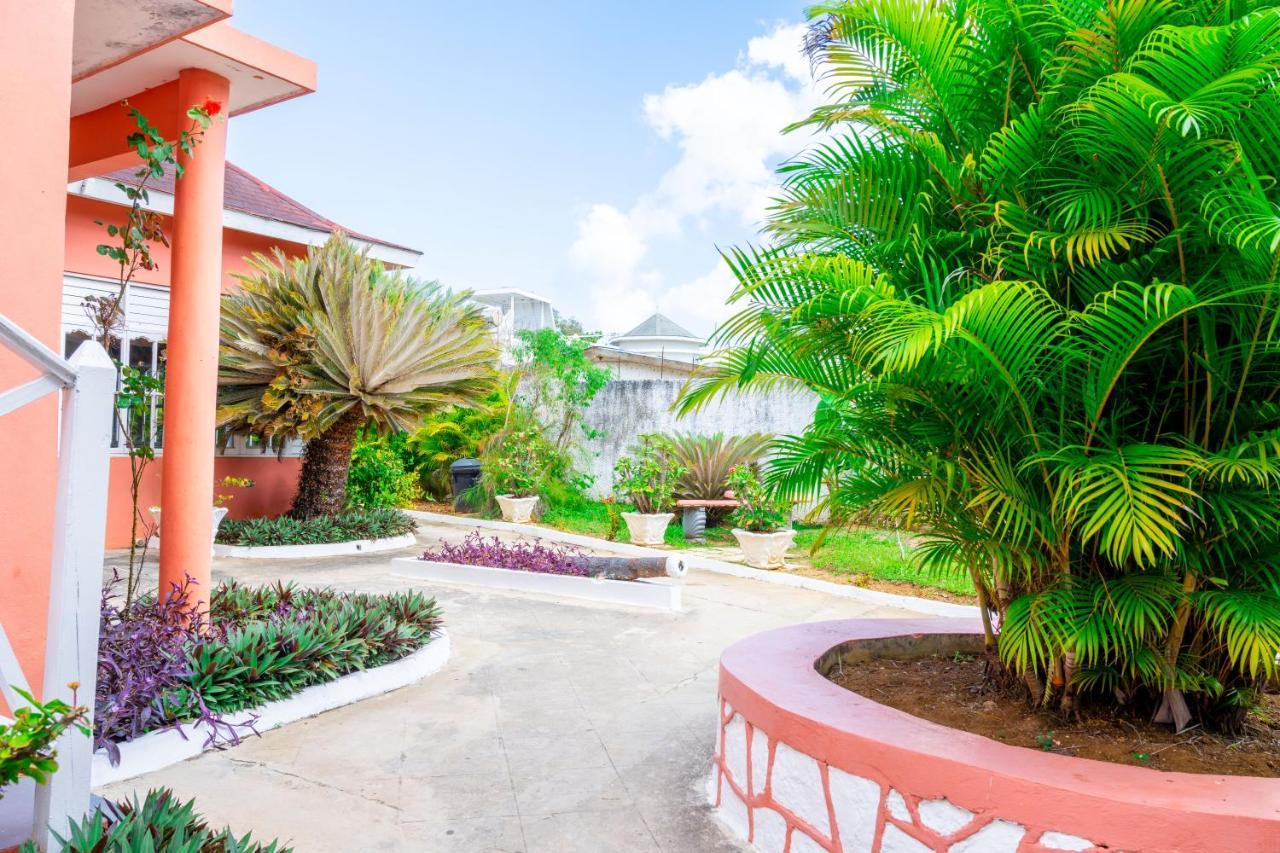 Shields Negril Villas 외부 사진