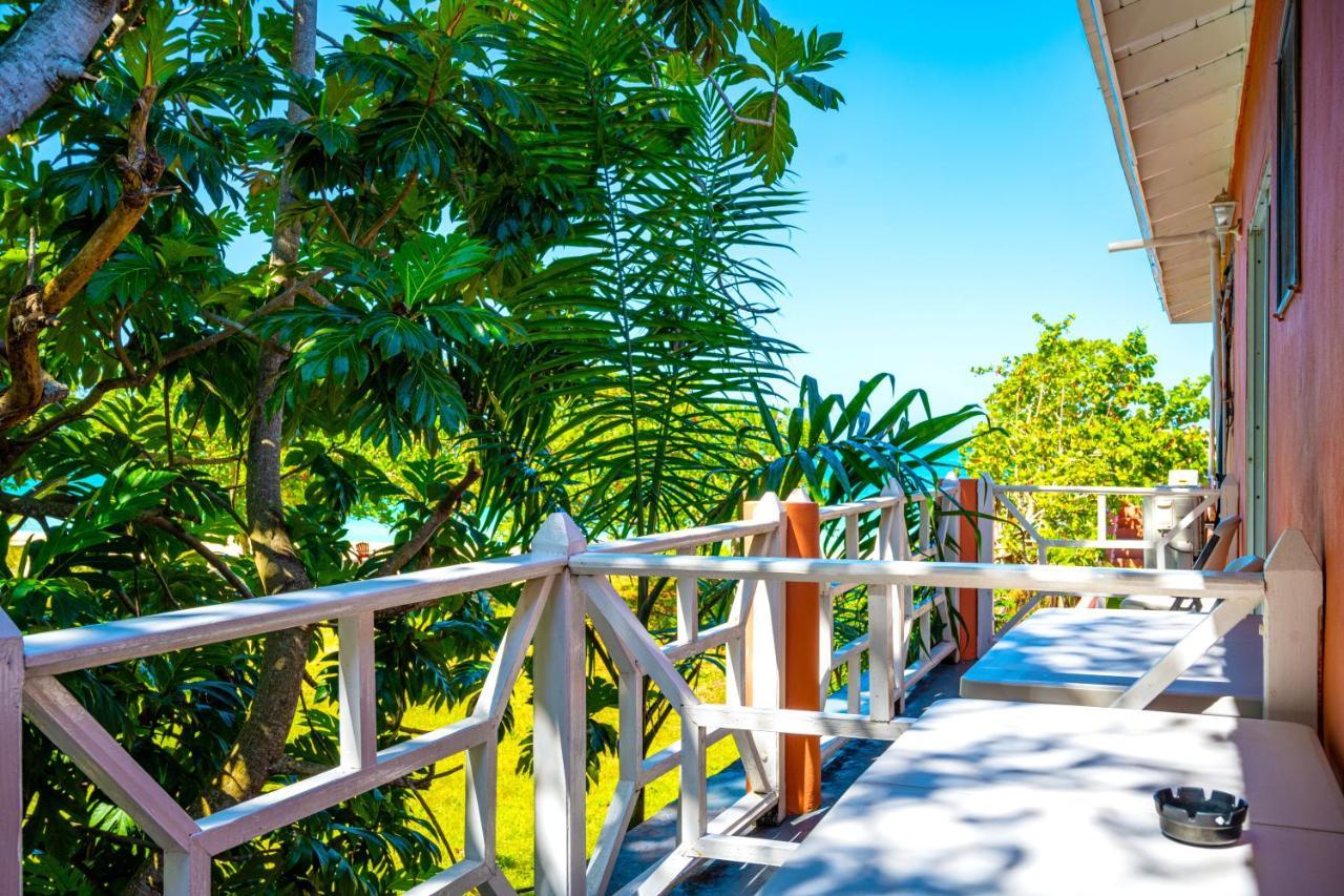 Shields Negril Villas 외부 사진